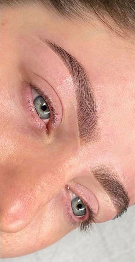 Eyebrow after threading, clean defined arch
